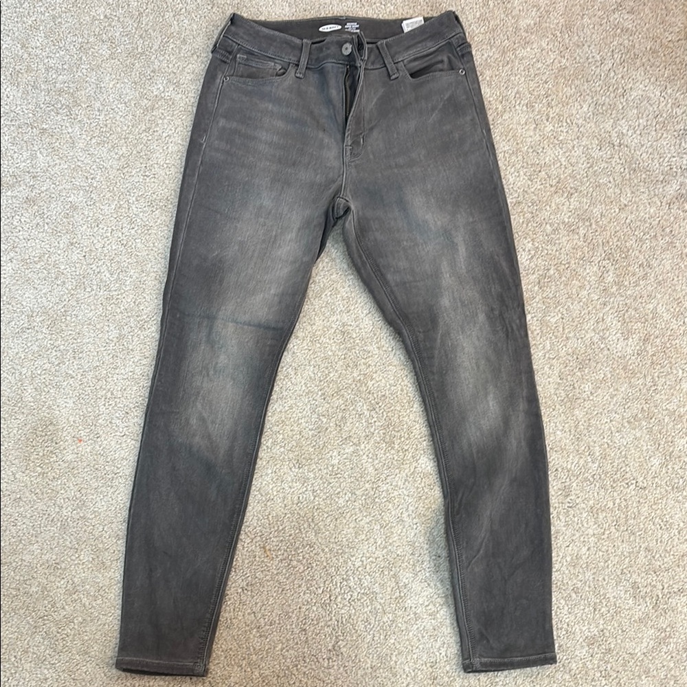 Old Navy Women's Rockstar Super Skinny High Rise - Built in Warm Lined Jeans